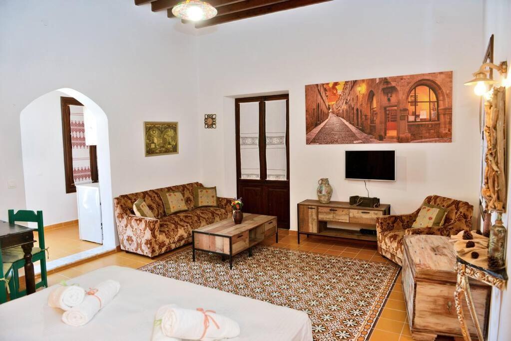 Meandros Suite In Old Town Rhodes City Екстериор снимка