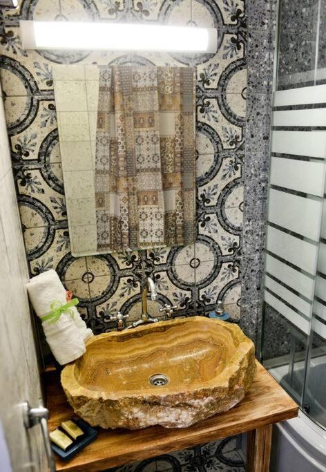 Meandros Suite In Old Town Rhodes City Екстериор снимка